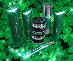 本草宝典化妆品 自然护肤与店铺视觉的完美融合